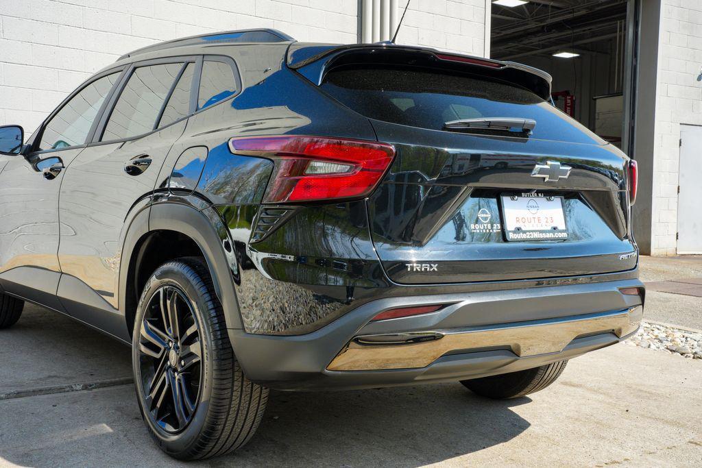used 2024 Chevrolet Trax car, priced at $17,912