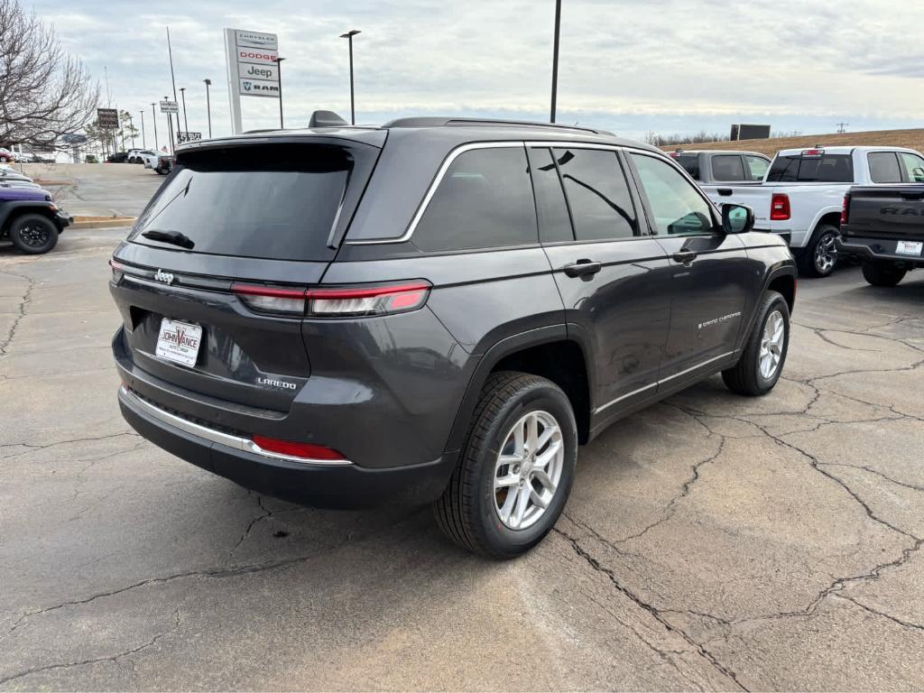 new 2025 Jeep Grand Cherokee car, priced at $32,975