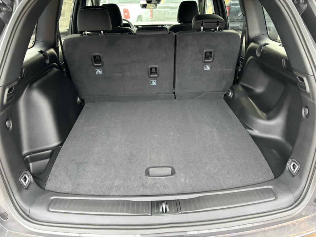 new 2025 Jeep Grand Cherokee car, priced at $32,975