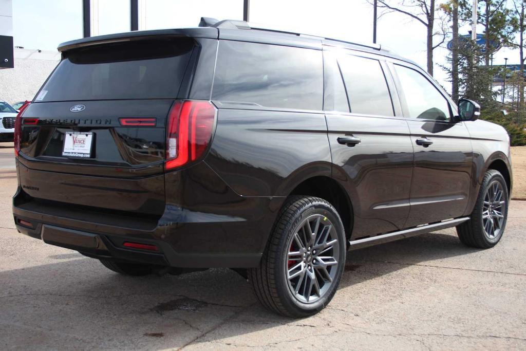 new 2025 Ford Expedition car, priced at $80,230