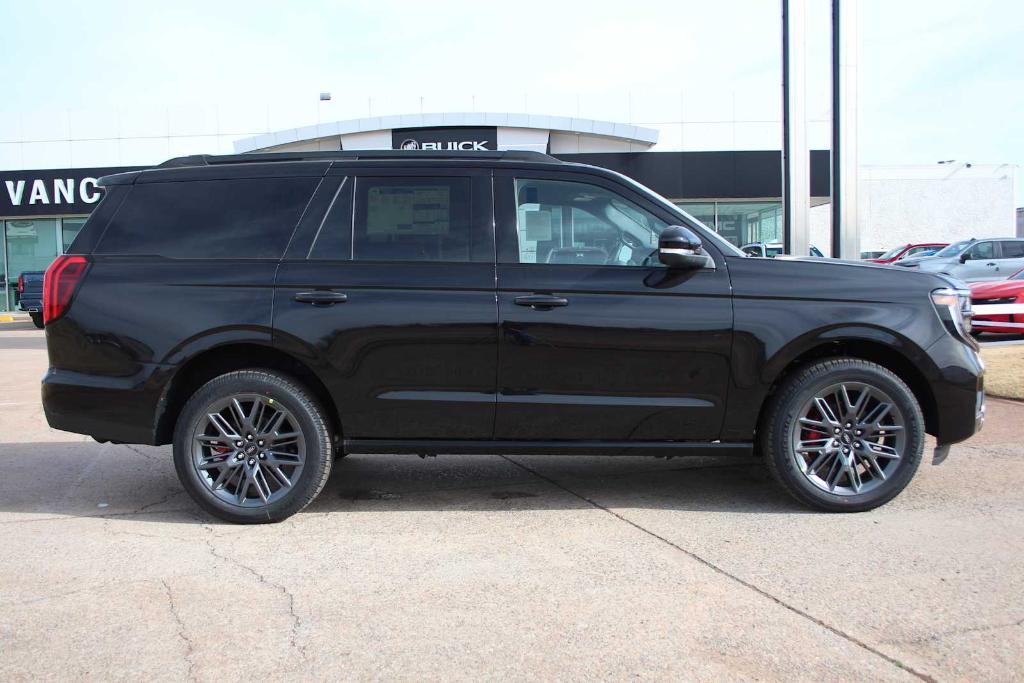 new 2025 Ford Expedition car, priced at $80,230