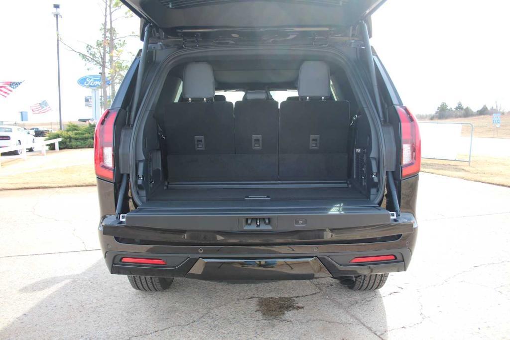 new 2025 Ford Expedition car, priced at $80,230