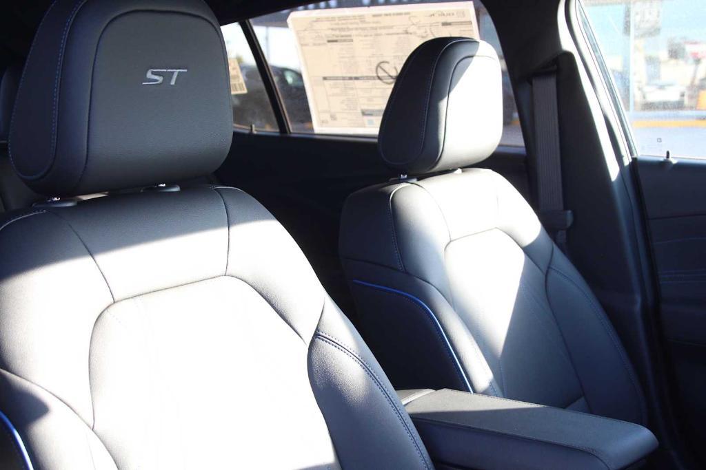 new 2026 Buick Envista car, priced at $28,140