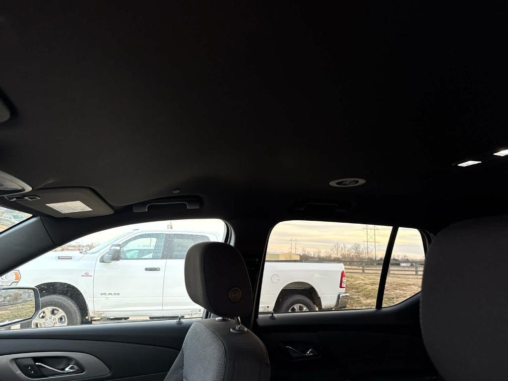 used 2023 Chevrolet Traverse car, priced at $31,330