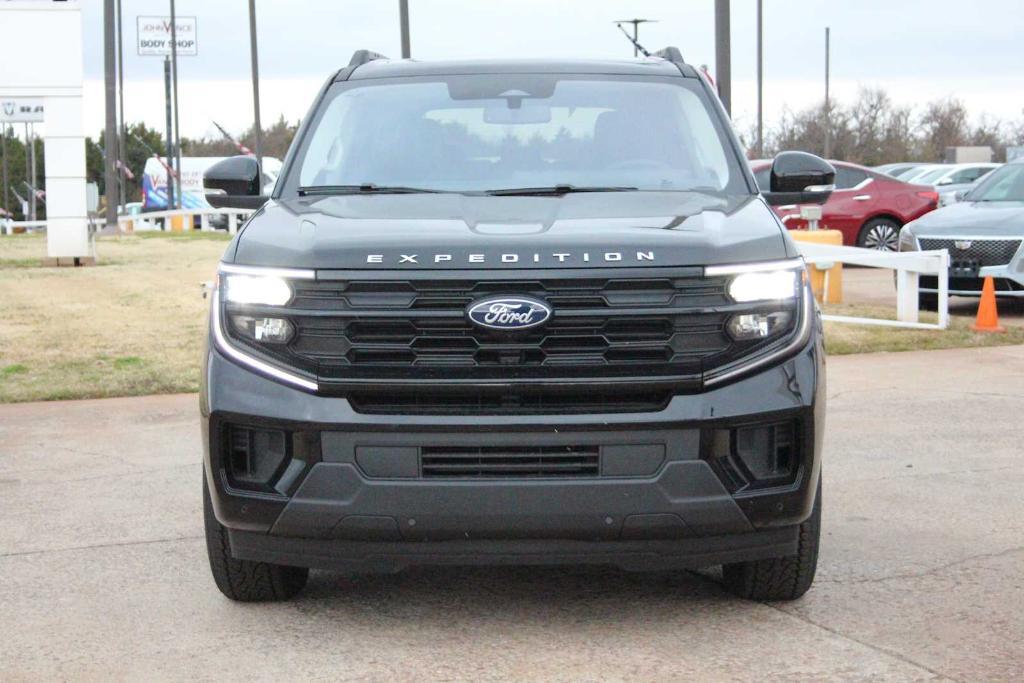 new 2025 Ford Expedition car, priced at $68,345