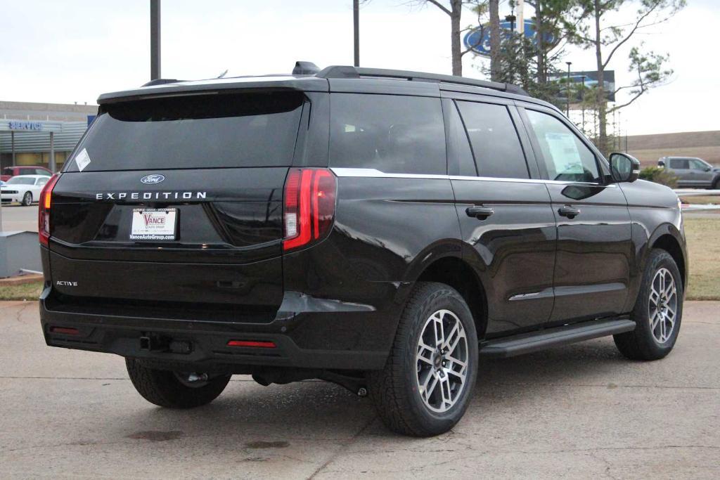 new 2025 Ford Expedition car, priced at $68,345