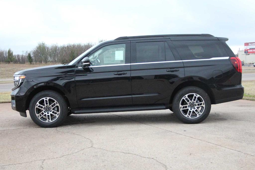 new 2025 Ford Expedition car, priced at $68,345