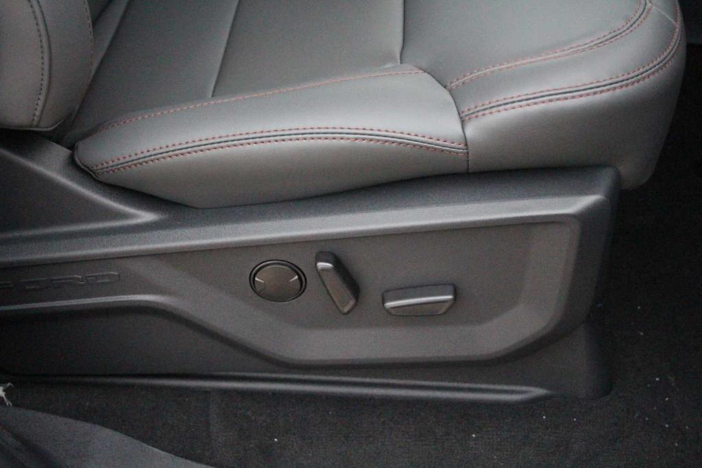 new 2025 Ford Expedition car, priced at $68,345