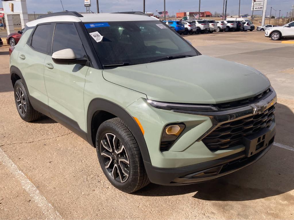 used 2025 Chevrolet TrailBlazer car, priced at $28,324
