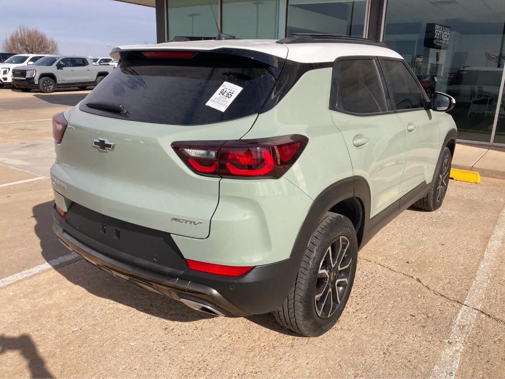 used 2025 Chevrolet TrailBlazer car, priced at $28,324