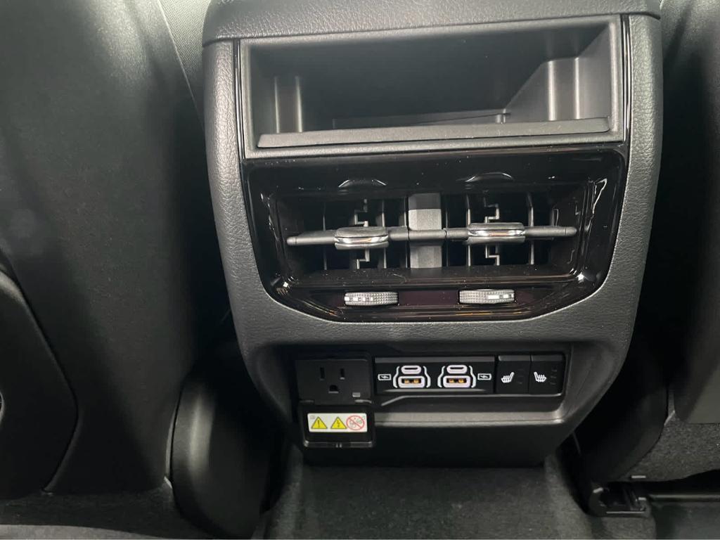 new 2025 Jeep Grand Cherokee car, priced at $43,485