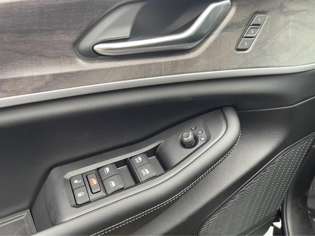 new 2025 Jeep Grand Cherokee car, priced at $43,485