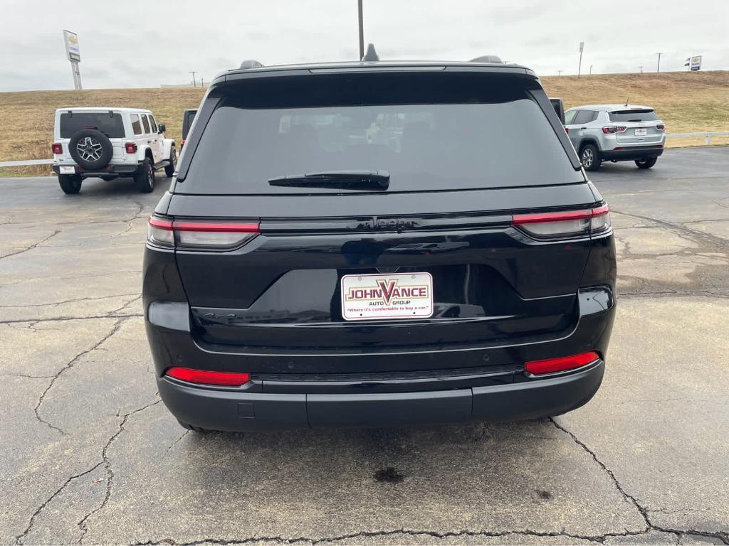 new 2025 Jeep Grand Cherokee car, priced at $43,485