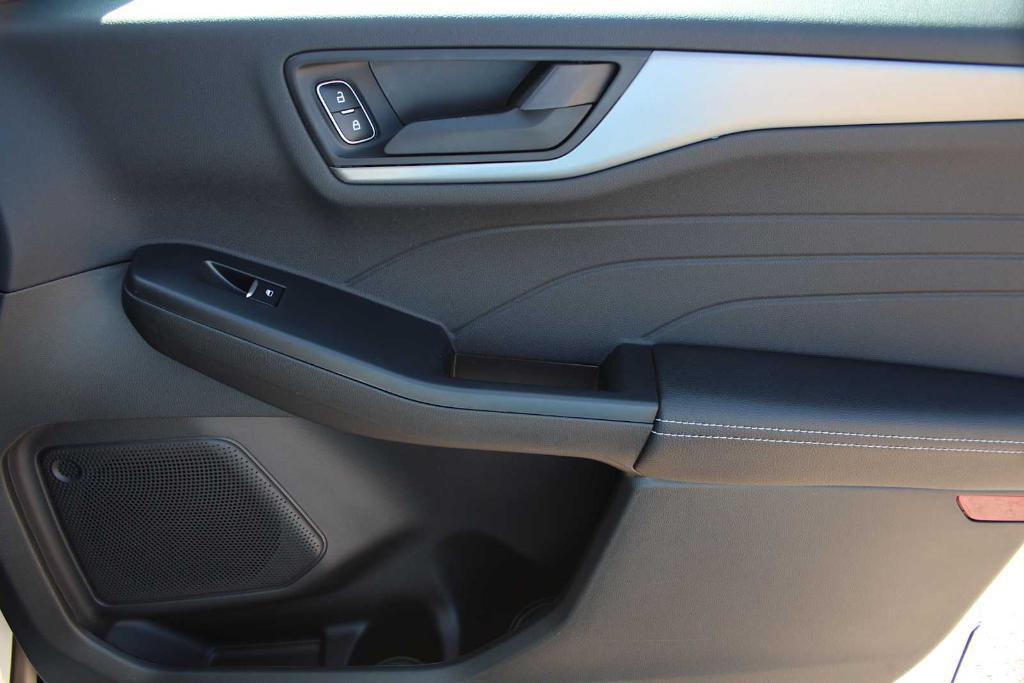 new 2026 Ford Escape car, priced at $29,280