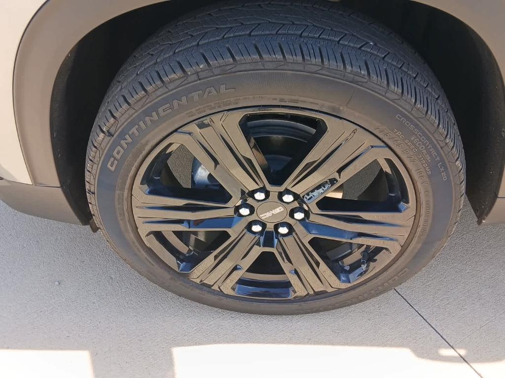 used 2025 GMC Acadia car, priced at $39,916
