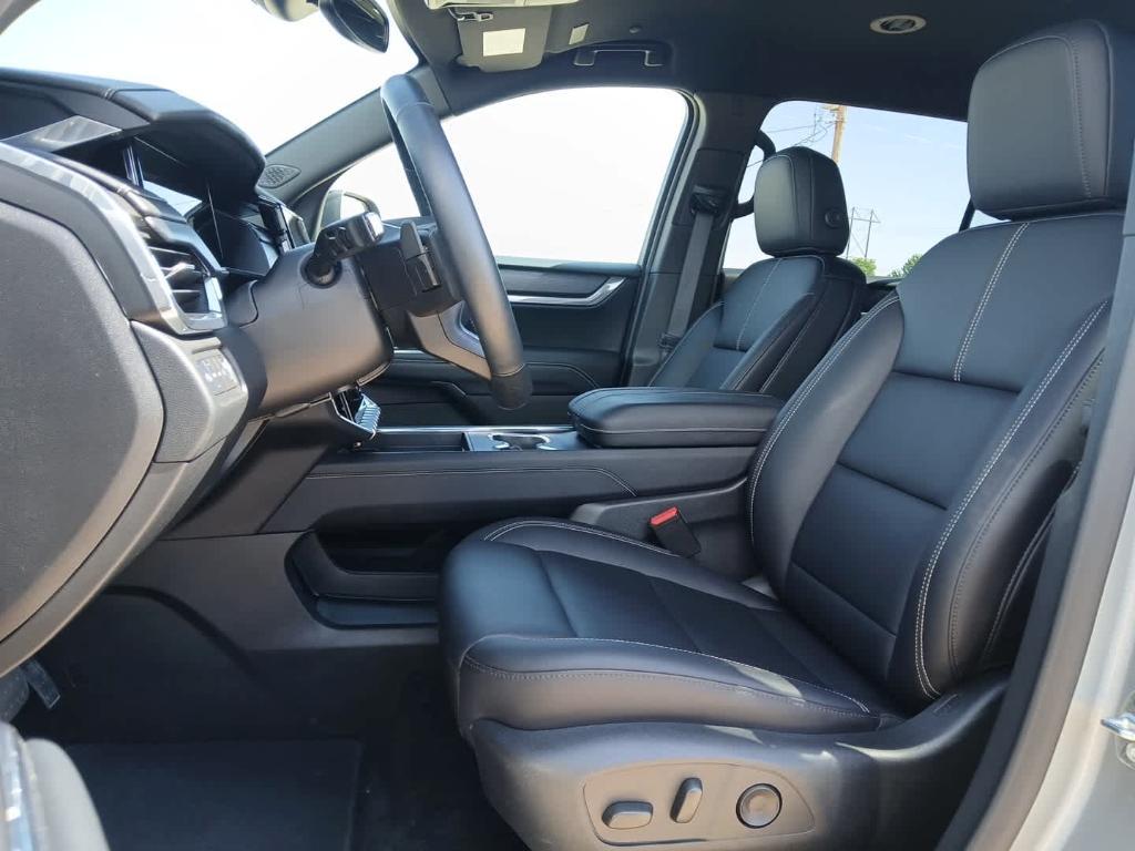 used 2025 GMC Acadia car, priced at $39,916