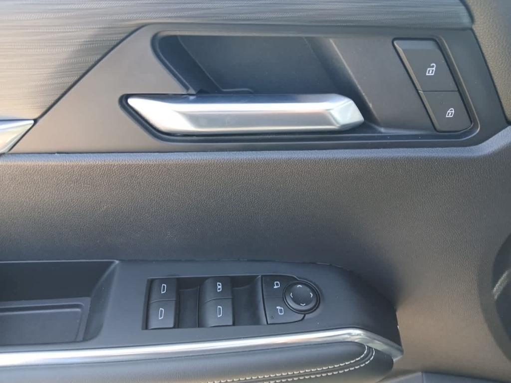 used 2025 GMC Acadia car, priced at $39,916