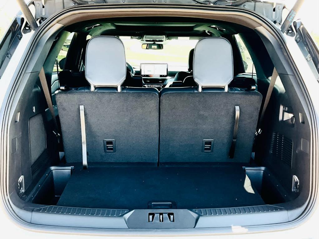 new 2025 Ford Explorer car, priced at $52,265
