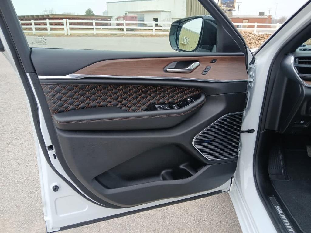 used 2022 Jeep Grand Cherokee 4xe car, priced at $32,906