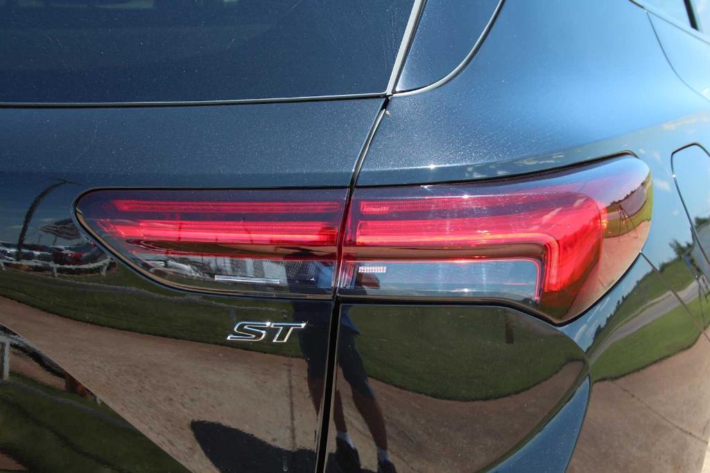 used 2022 Buick Envision car, priced at $23,249