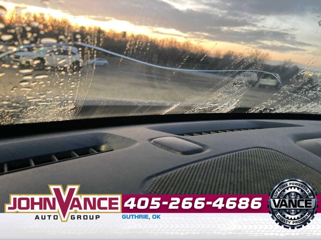 used 2021 Chevrolet Traverse car, priced at $17,000