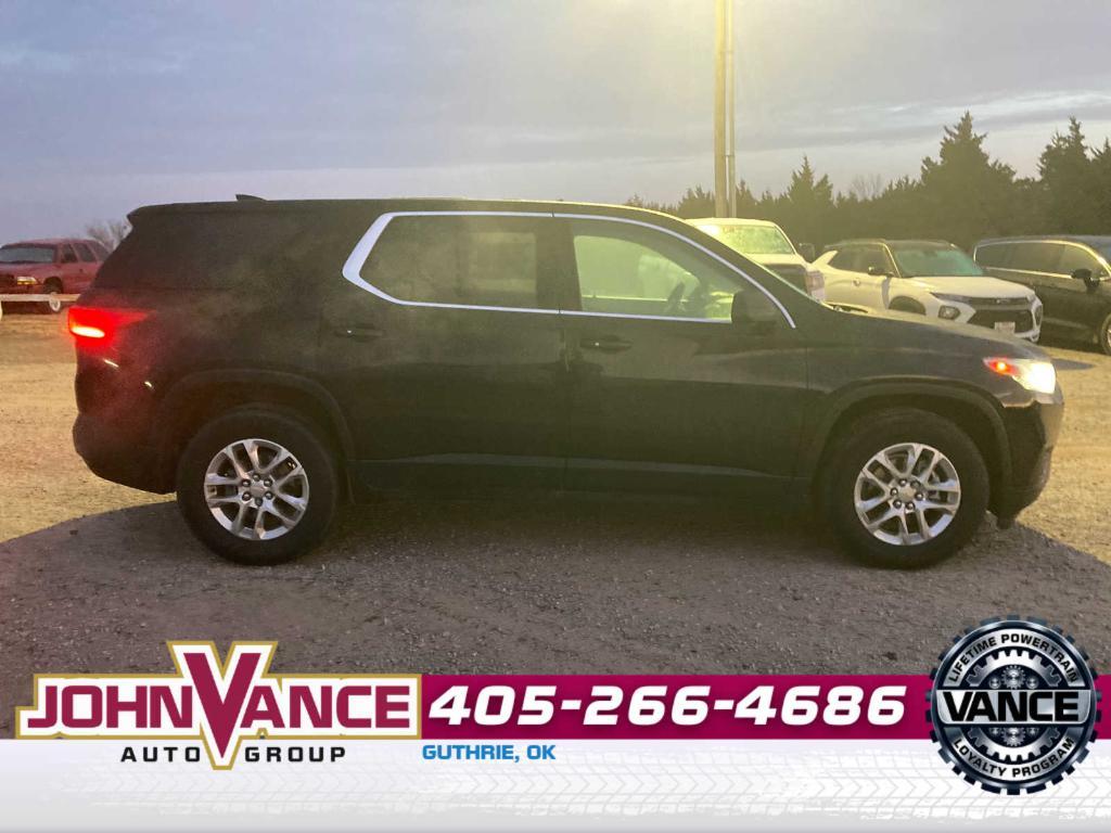 used 2021 Chevrolet Traverse car, priced at $17,000