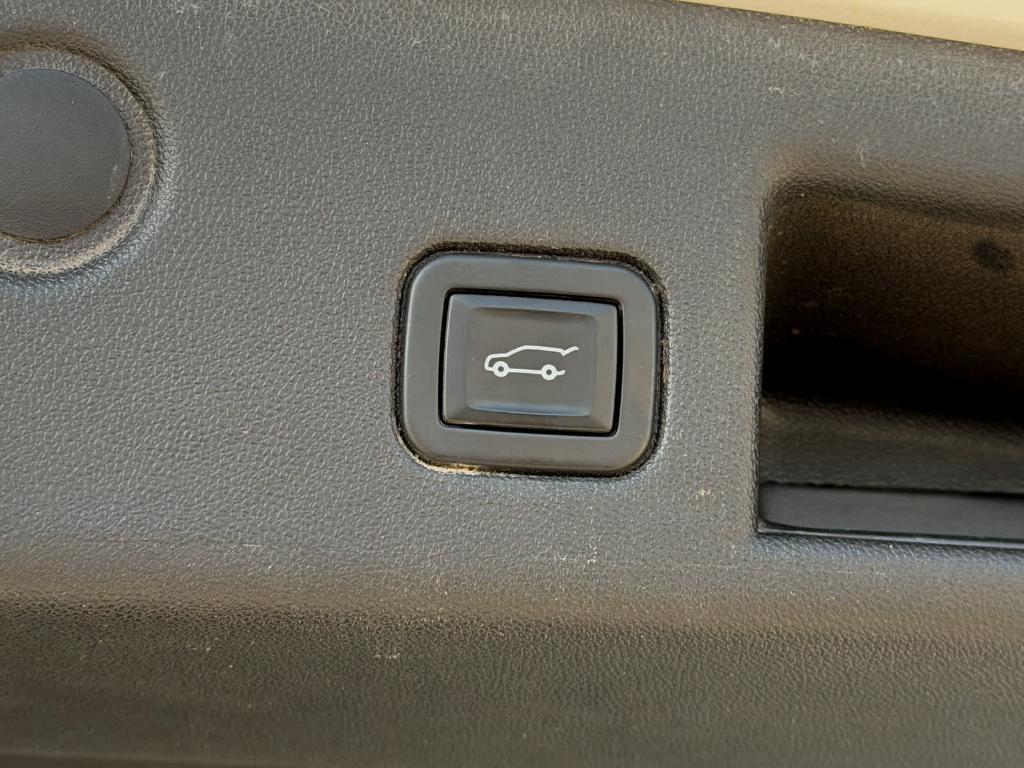 used 2020 Chevrolet Equinox car, priced at $16,611