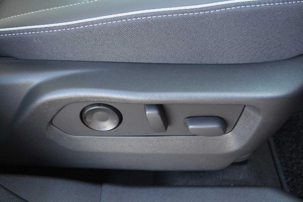 new 2026 Buick Envision car, priced at $51,194