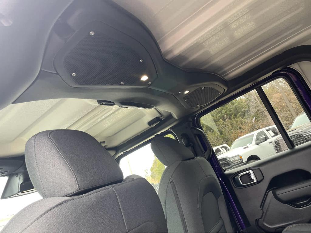 new 2026 Jeep Gladiator car, priced at $49,890