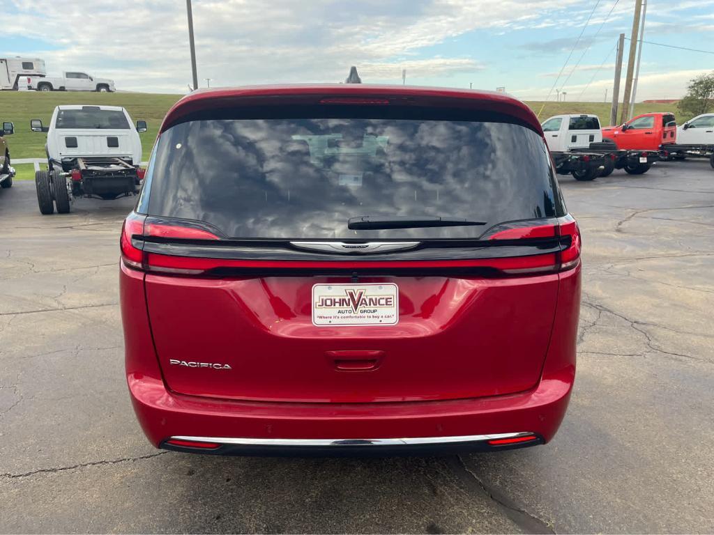 new 2026 Chrysler Pacifica car, priced at $39,775