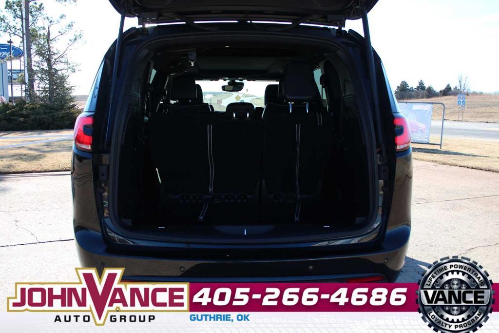 used 2025 Chrysler Pacifica car, priced at $33,750