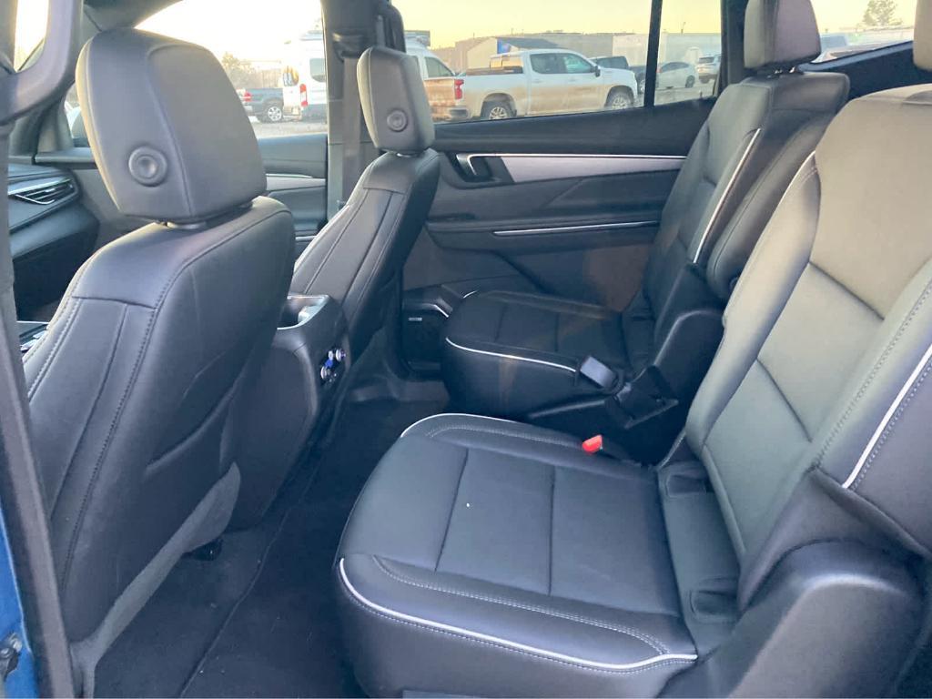 used 2025 Buick Enclave car, priced at $37,370