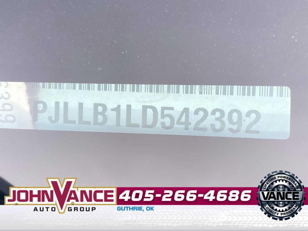 used 2020 Jeep Cherokee car, priced at $14,650