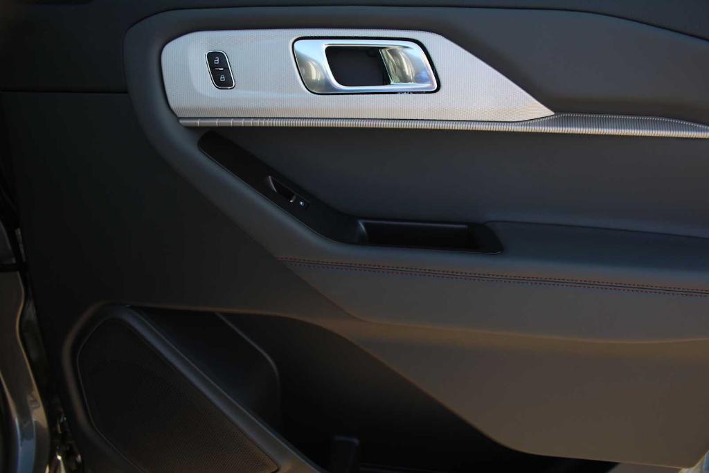 new 2026 Ford Explorer car, priced at $41,425