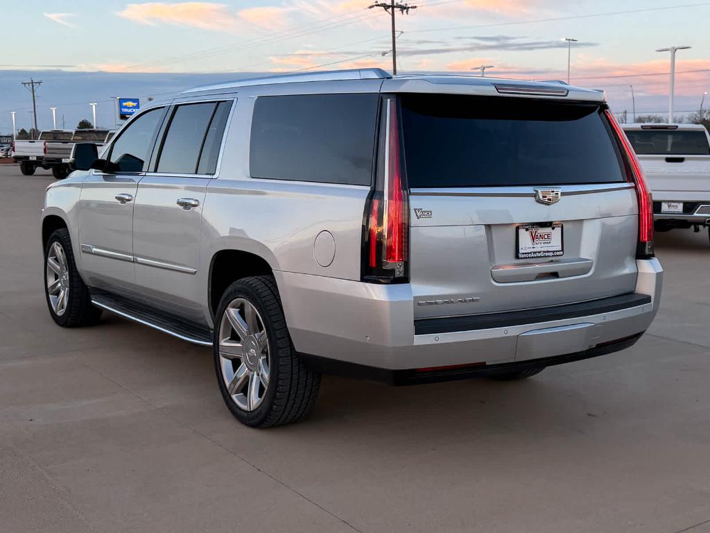 used 2019 Cadillac Escalade ESV car, priced at $31,997
