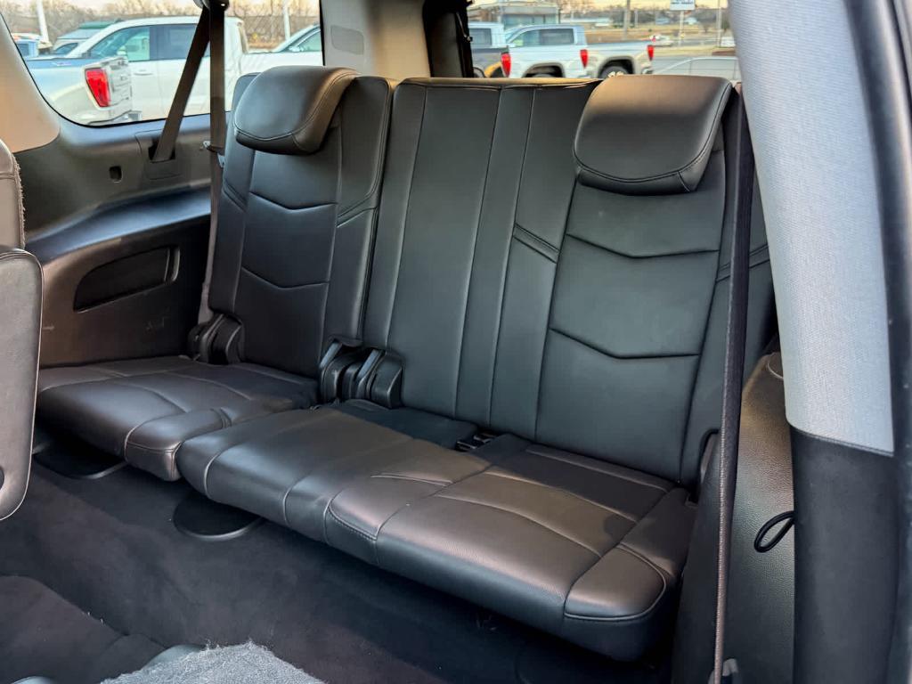 used 2019 Cadillac Escalade ESV car, priced at $31,997