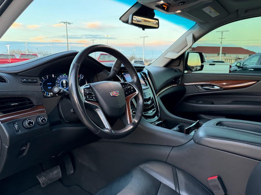 used 2019 Cadillac Escalade ESV car, priced at $31,997
