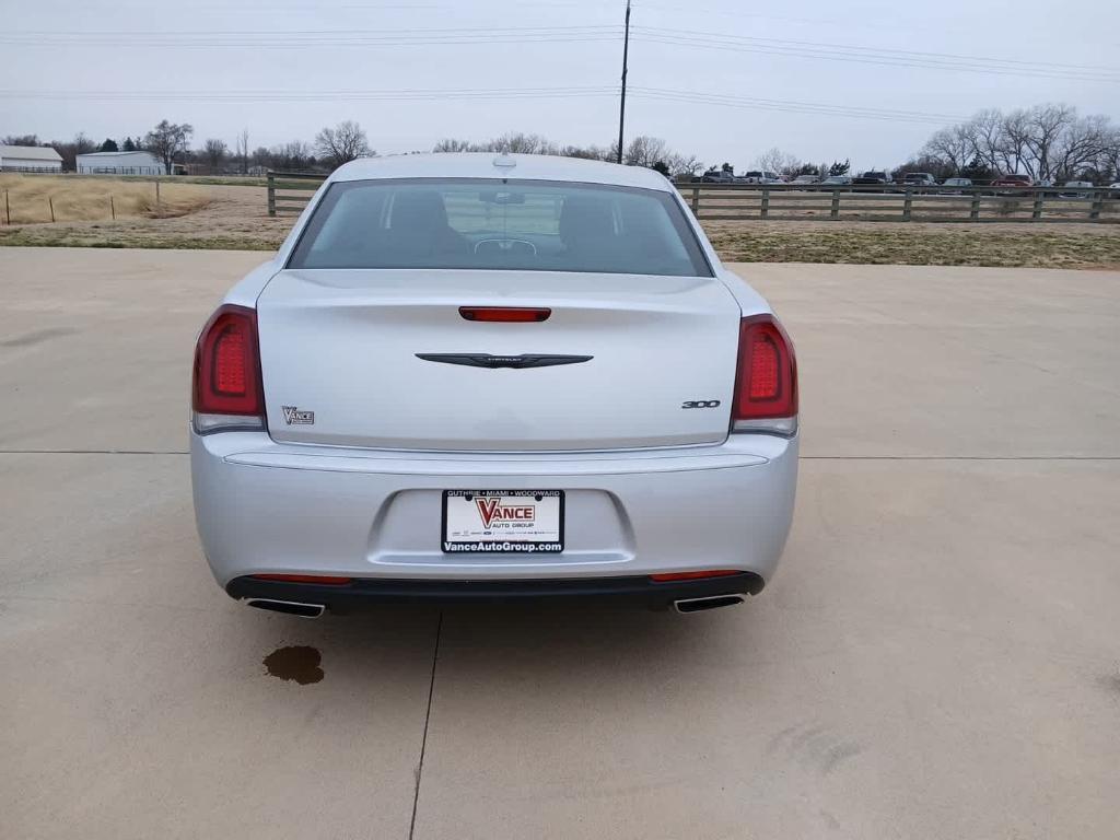 used 2022 Chrysler 300 car, priced at $22,154