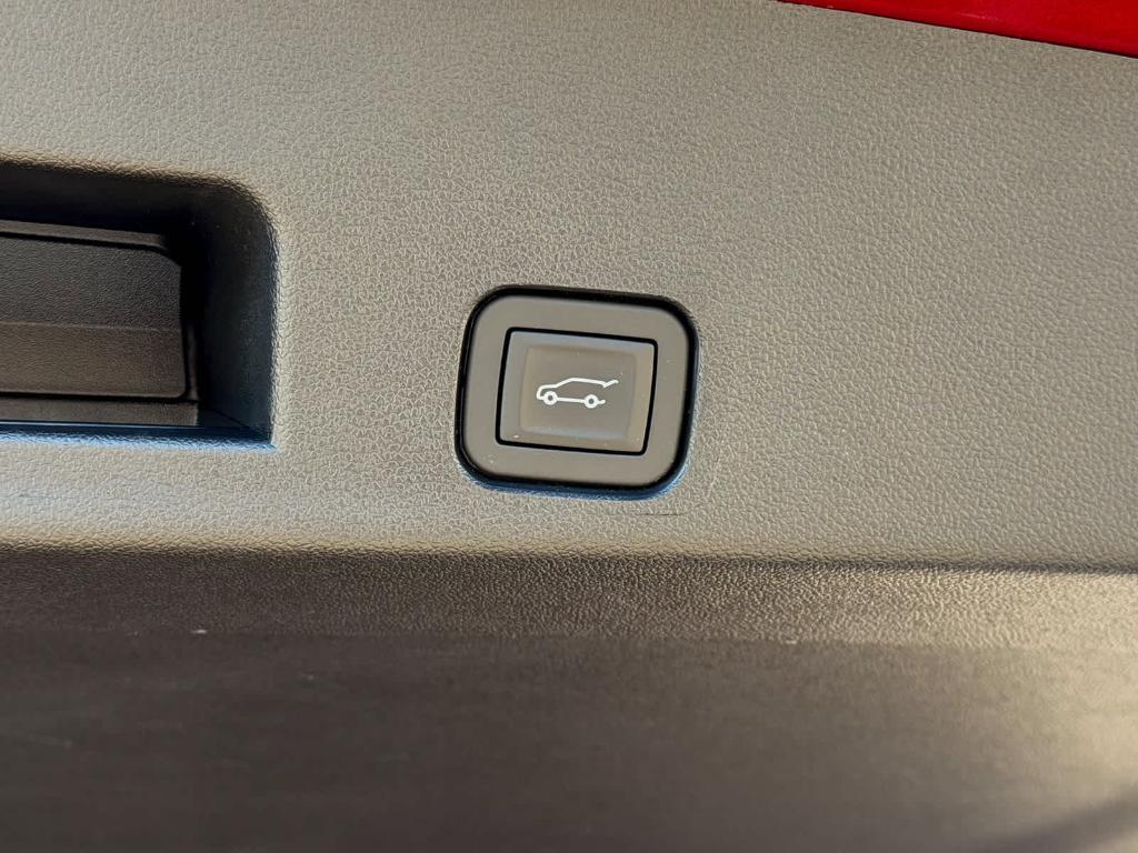 used 2025 Buick Enclave car, priced at $51,777