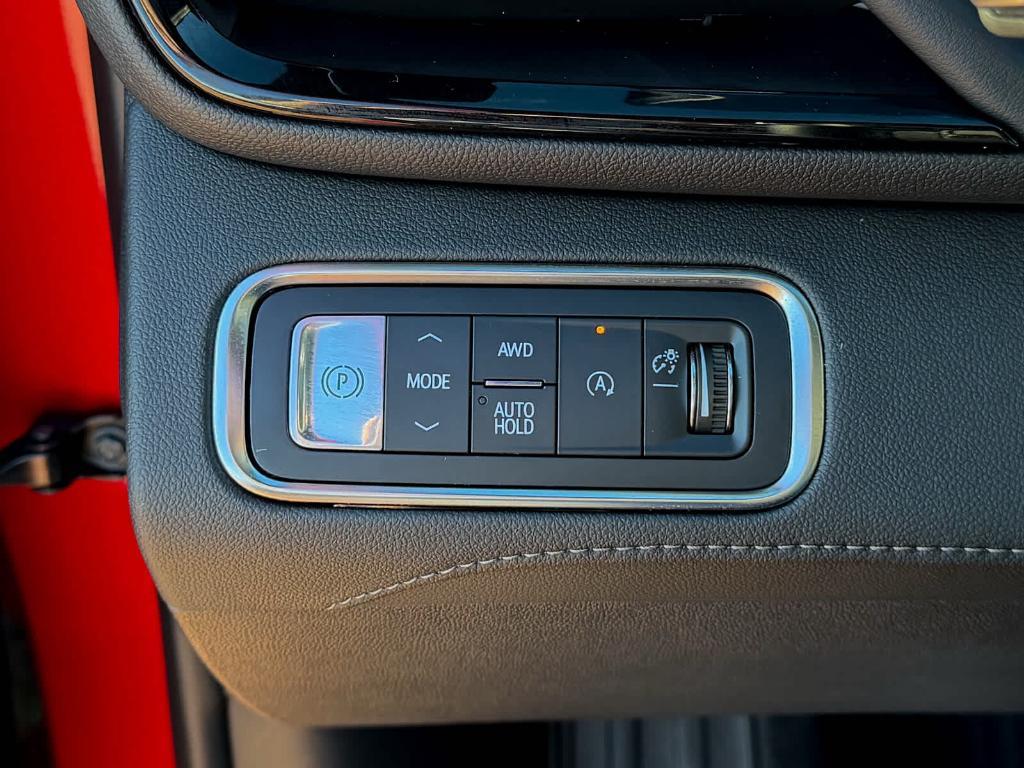 used 2025 Buick Enclave car, priced at $51,777