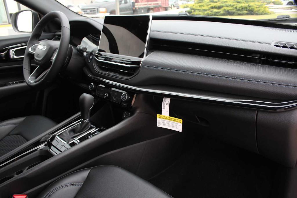 new 2026 Jeep Compass car, priced at $31,069
