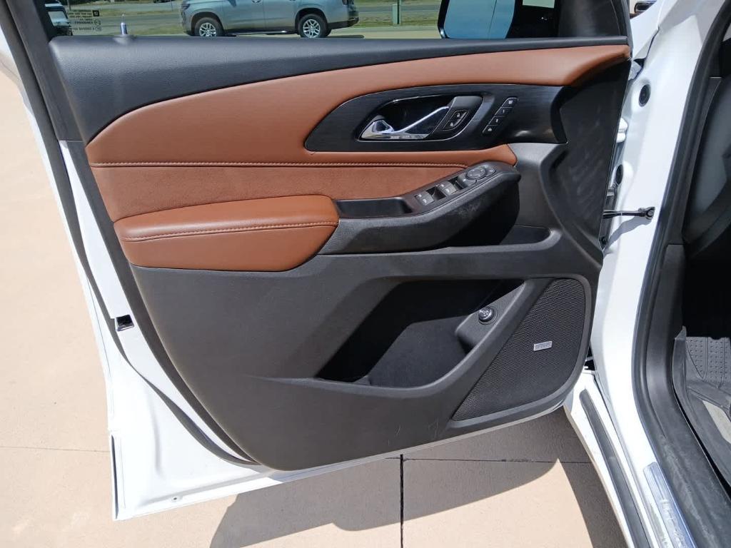 used 2020 Chevrolet Traverse car, priced at $24,981