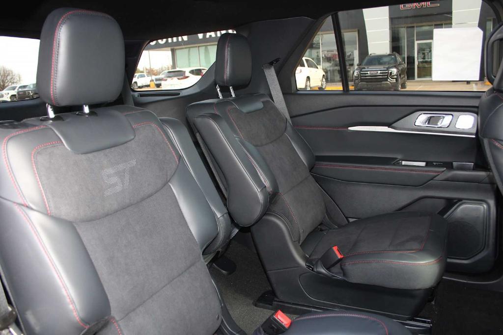 new 2025 Ford Explorer car, priced at $60,805