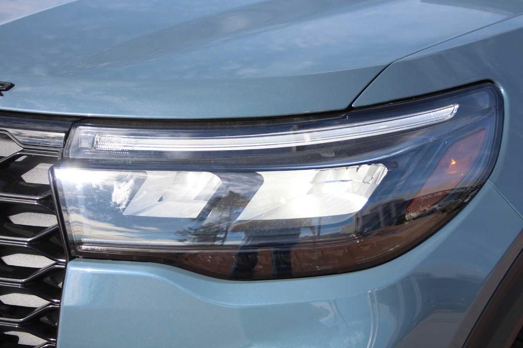 new 2025 Ford Explorer car, priced at $60,805