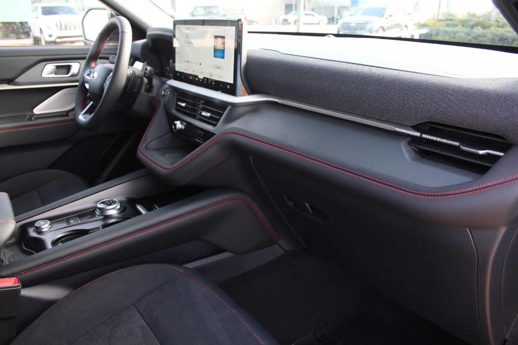 new 2025 Ford Explorer car, priced at $60,805