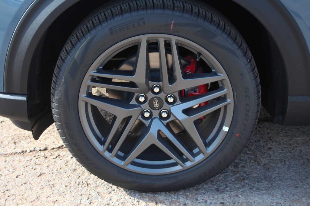 new 2025 Ford Explorer car, priced at $60,805