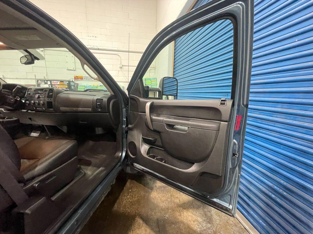 used 2013 GMC Sierra 2500 car, priced at $24,999