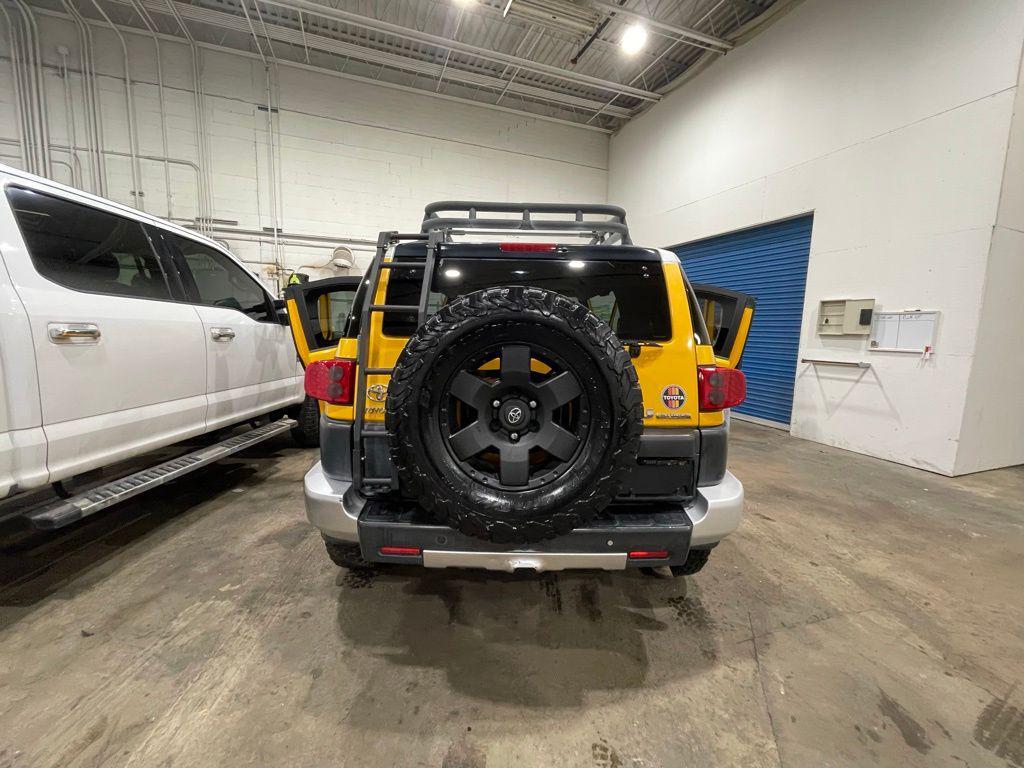 used 2007 Toyota FJ Cruiser car, priced at $20,999