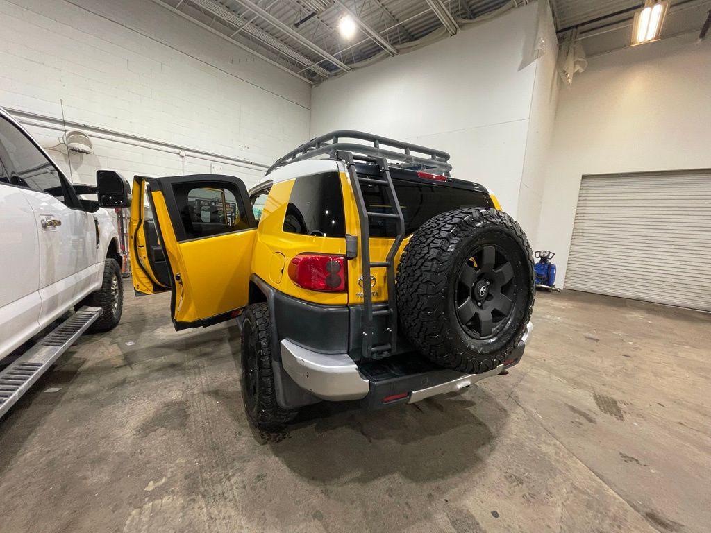 used 2007 Toyota FJ Cruiser car, priced at $20,999