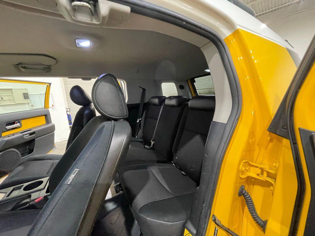 used 2007 Toyota FJ Cruiser car, priced at $20,999